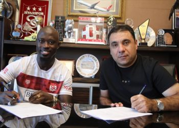 Sivasspor, Gambiyalı sol kanat oyuncusu Modou Barrow'u transfer etti