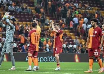 Galatasaray lige iyi başlıyor