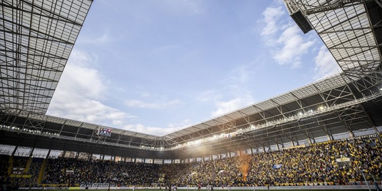 MKE Ankaragücü-Fenerbahçe maçı Eryaman Stadı'nda oynanacak