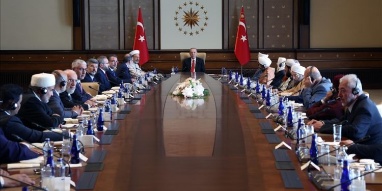 Cumhurbaşkanı Erdoğan, Müslüman Alimler Heyeti'ni kabul etti