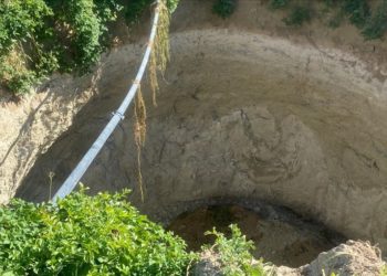 Konya'da 20 metre çapında, 15 metre derinliğinde obruk oluştu