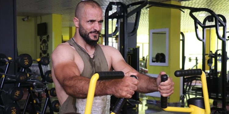 İnşaattan düşerek bedensel engelli olan Ağrılı Halit sporla hayata tutunmaya çalışıyor