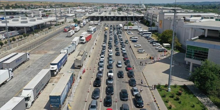 Gurbetçilerin dönüş yolculuğu başladı