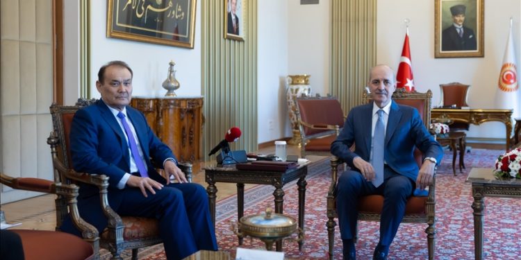 Türkiye, Türk dünyasının ilişkilerinin kuvvetlendirilmesinde öncü rol oynamayı sürdürecektir