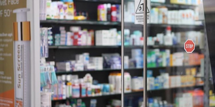 Bakanlıktan “hasta yakını” gibi davranarak yeşil reçeteli ilaç yazdıranlara karşı uyarı