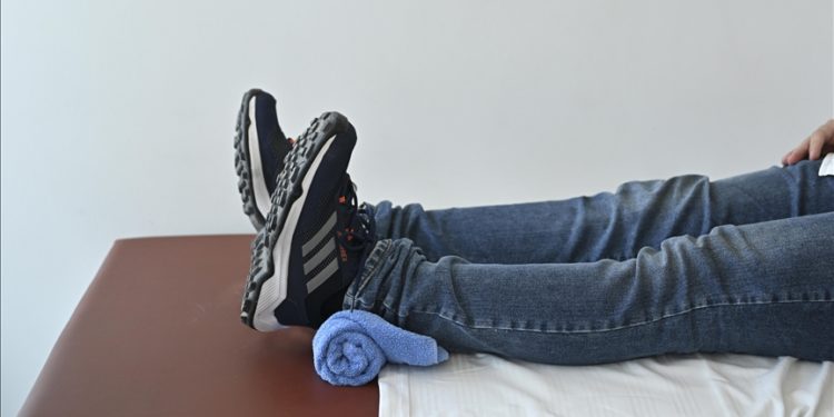 Sıcak hava nedeniyle evden çıkamayanlara egzersiz önerisi