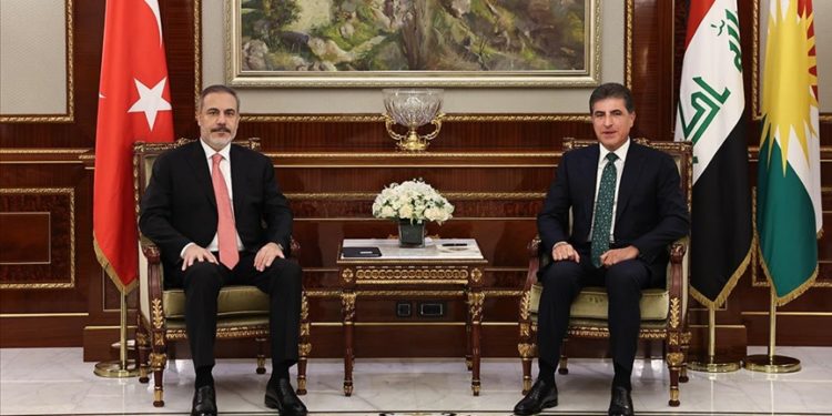 Dışişleri Bakanı Fidan, IKBY Başkanı Barzani ile Erbil'de bir araya geldi