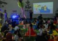 Etlik Şehir Hastanesi'nde tedavi gören minikler, açık hava sinema etkinliğinde buluştu