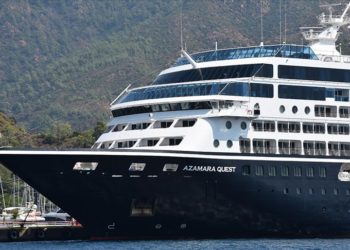 Marmaris'e "Azamara Quest" kruvaziyeriyle 550 turist geldi