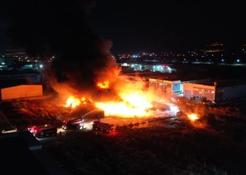 Manisa’da geri dönüşüm fabrikasında çıkan yangın kontrol altına alındı