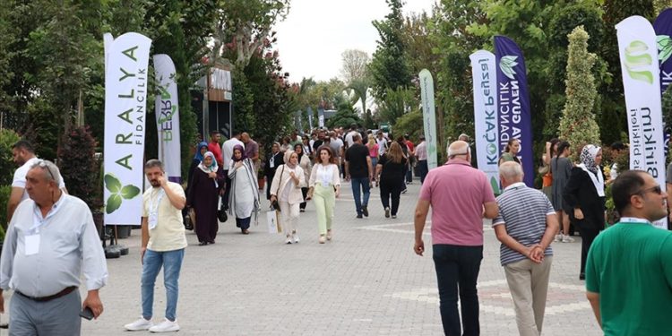 PSB Anatolia Uluslararası Peyzaj, Süs Bitkileri, Bahçe Sanatları ve Ekipmanları Fuarı sürüyor