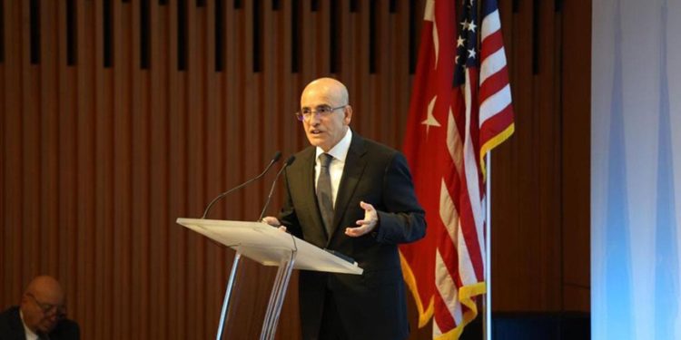 Bakan Şimşek, ABD'de yatırımcılara Türkiye'nin ekonomik görünümünü ve hedeflerini anlattı