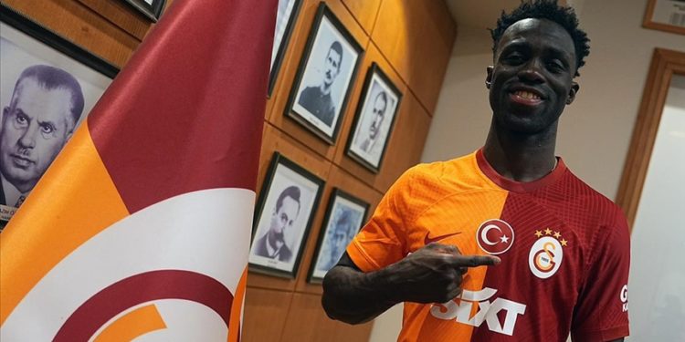 Galatasaraylı Sanchez: Elimizden gelen her şeyi vererek Şampiyonlar Ligi'nde gidebileceğimiz yere kadar gideceğiz