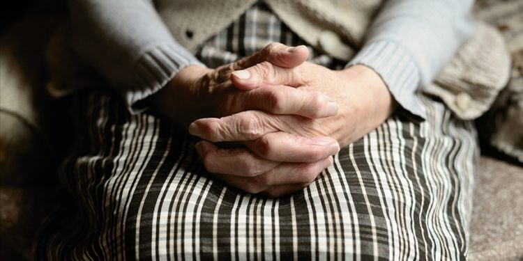 Dünyada her 3,2 saniyede bir kişi, Alzheimer hastalığına yakalanıyor