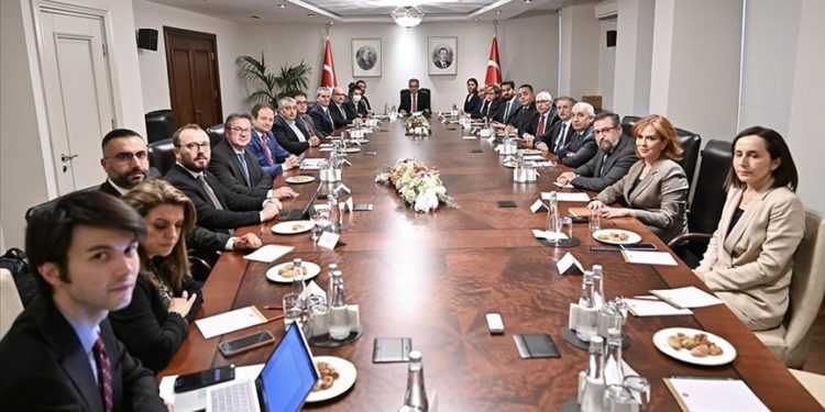 Çankaya Köşkü’nde “Yeni Anayasa Sürecinde Medyanın Rolü Çalıştayı” düzenlendi