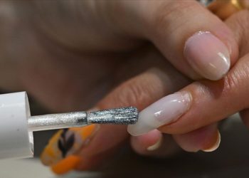 Kalıcı oje uygulamasında kapılan enfeksiyon kemiğe inebilir