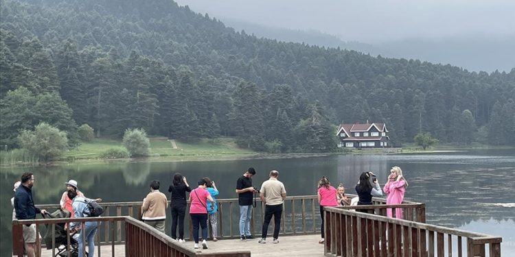 Bolu'nun doğal güzelliklerini yaz tatilinde yaklaşık 430 bin turist ziyaret etti