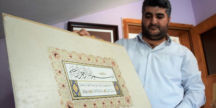 Yüksek lisans mezunu imam 16 yıldır hat sanatını icra ediyor