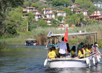 Muğla'da gençler "kamp ateşi"nde buluştu