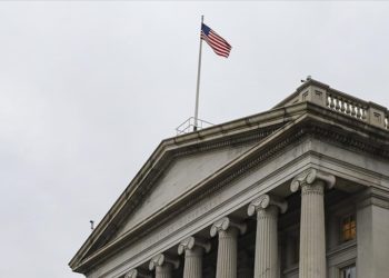 ABD'nin borcu ilk kez 33 trilyon doları aştı