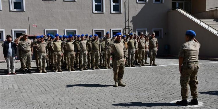 Van'da down sendromlu gencin askerlik hayali gerçek oldu