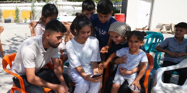 Halay çekenlerden meteor yorumu: Meteora selam, halaya devam