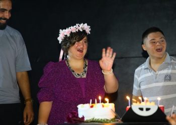 Kahramanmaraş’ta “+1 Sokağı” sakini down sendromlu Esra Eren’e doğum günü kutlaması