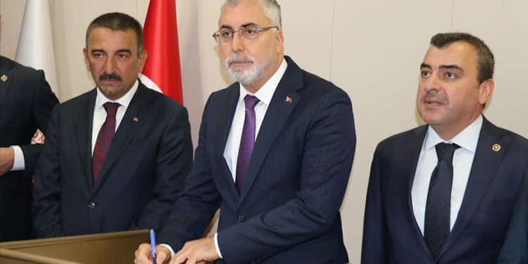 Manipülatif söylemlere karşı her yıl yatırımlarımızı artırmaya devam ediyoruz