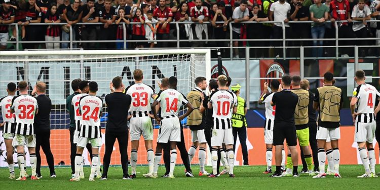 Newcastle United'dan tarihi galibiyet