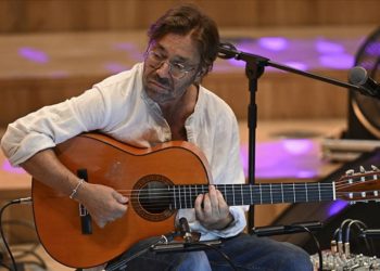 Gitar virtüözü Al Di Meola, Başkentte konser verdi