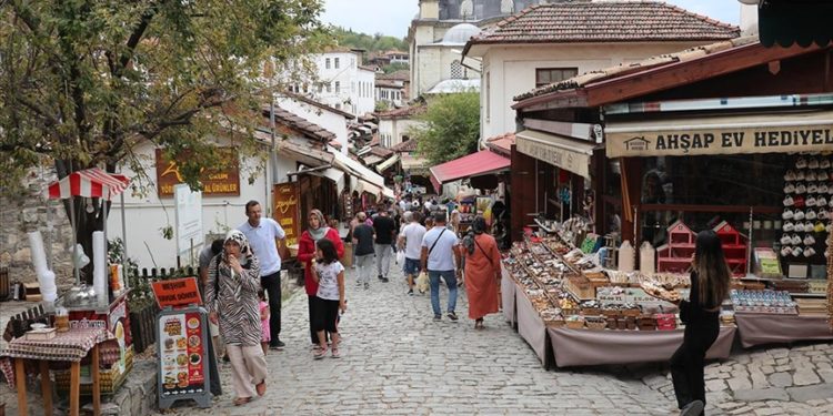 UNESCO kenti Safranbolu'da hafta sonu yoğunluğu