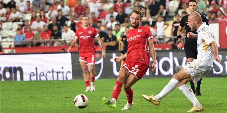 Antalyaspor galibiyet hasretine altıncı haftada son verdi