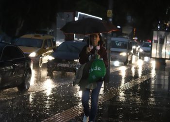 Kars ve Ardahan'da dolu ile sağanak etkili oldu