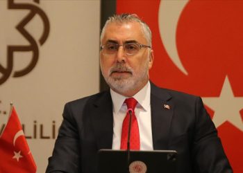 Bu yüzyılı emeğin, yatırımın, üretimin, istihdamın, büyümenin ve refahın yüzyılı yapacağız