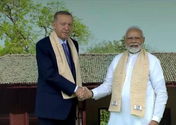 Cumhurbaşkanı Erdoğan, Mahatma Gandhi'nin anıt mezarını ziyaret etti