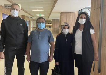 Karadağlı anne-oğul ile Türk çift çapraz nakille birbirlerine hayat verdi