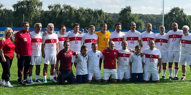 TBMM Futbol Takımı, Romanya'daki turnuvada ikinci oldu