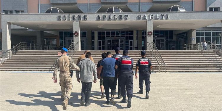 Edirne'de düzensiz göçün önlenmesine yönelik denetimler artırıldı