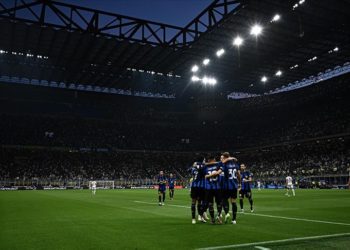 Inter, sahasında Fiorentina'yı farklı yendi