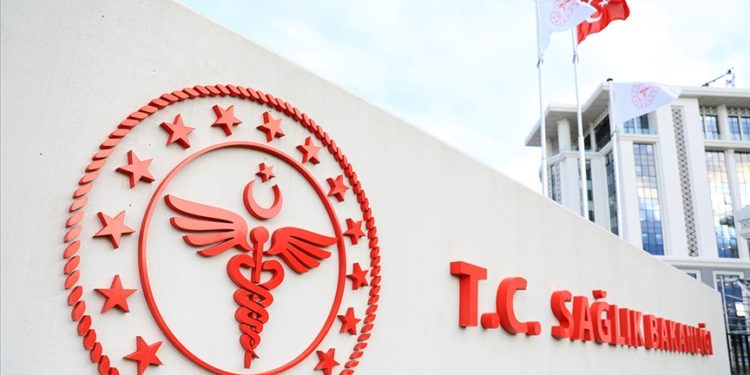 Sağlıklı Yaş Alma Merkezleri, 54 ildeki 180 sağlık tesisinde yaşlılar için kapılarını açtı