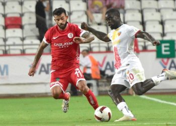Bitexen Antalyaspor ile Mondihome Kayserispor berabere kaldı