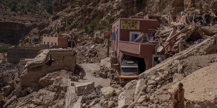 Fas'ta meydana gelen depremin on ikinci gününde arama kurtarma çalışmaları devam ediyor.