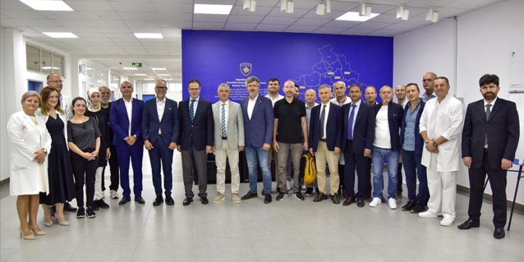 Türk doktorlar, Kosova’da kalp rahatsızlığı olan 16 çocuğu ameliyat edecek