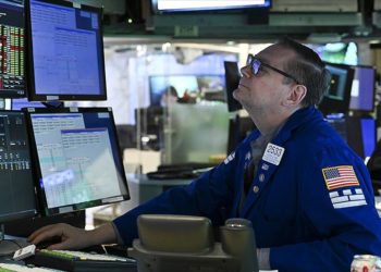 Küresel piyasalar PMI verilerine odaklandı