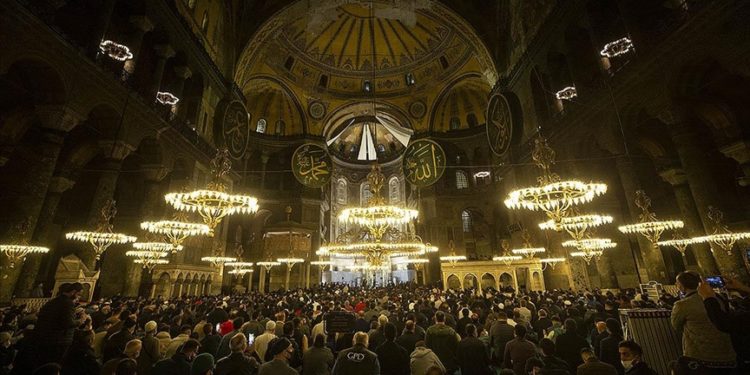 Mevlit Kandili yarın idrak edilecek