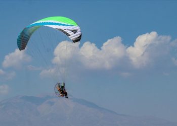Van’da düzenlenen Yamaç Paraşütü ve Paramotor Hedef Şampiyonası sona erdi