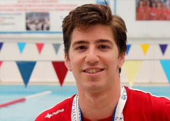 Milli yüzücü Derin Toparlak, Yunanistan'da gümüş madalya kazandı