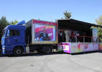 "İŞKUR'un "Yol Arkadaşım" tırı, ilk durağı Mardin'e ulaştı
