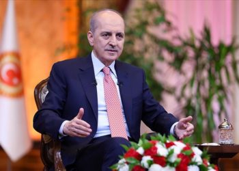 (Yeni anayasa) Bu süreçte herkesin olumlu katkılar ortaya koyabilmesi lazım