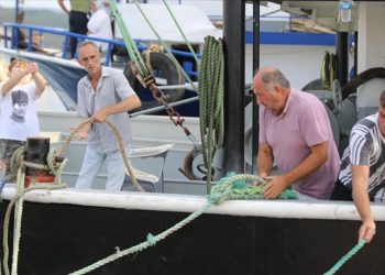 Karadeniz'e ağ atacak Kırklarelili balıkçılar, av yasağının sona ereceği saati bekliyor